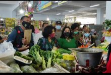 Photo of Harga Bahan Pangan Pokok di Pasar Kota Kediri Masih Stabil