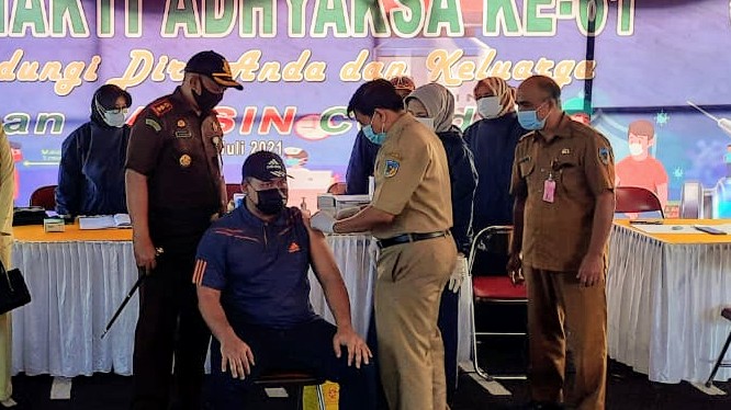 Photo of Dukung Percepatan, Kejari Kab Kediri Gelar Vaksinasi HBA