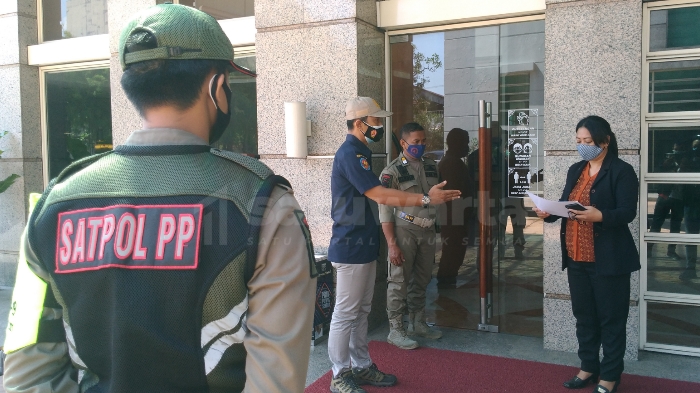 Photo of Ingatkan Pelaku Usaha di Jalan Dhoho Selalu Patuhi Aturan PPKM Darurat