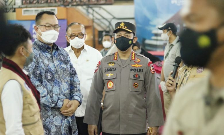 Photo of Akselerasi Vaksinasi, Kapolri Siap Kerjasama Dengan Semua Pihak