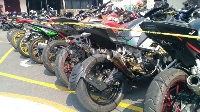 Photo of 2 Pekan, 104 R2 Berknalpot Brong dan Tidak Standar Diamankan Satlantas Polres Kediri Kota