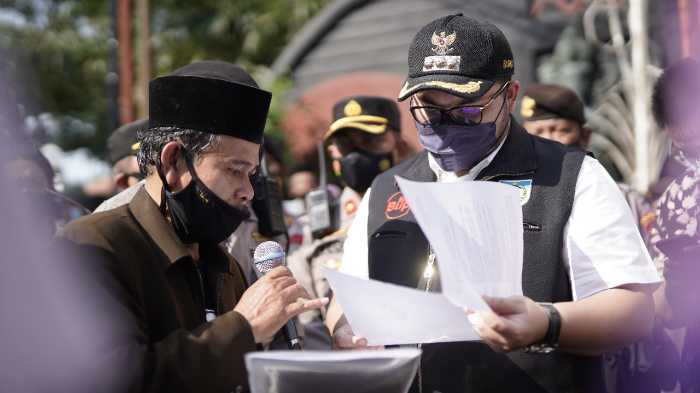 Photo of Tampung Aspirasi, Bupati Kediri Temui Ratusan Warga Eks Dusun Balerejo