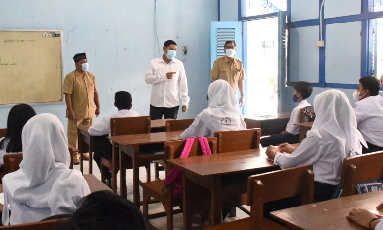 Photo of Wali Kota Ingatkan PTMT Harus Disertai Prokes Ketat