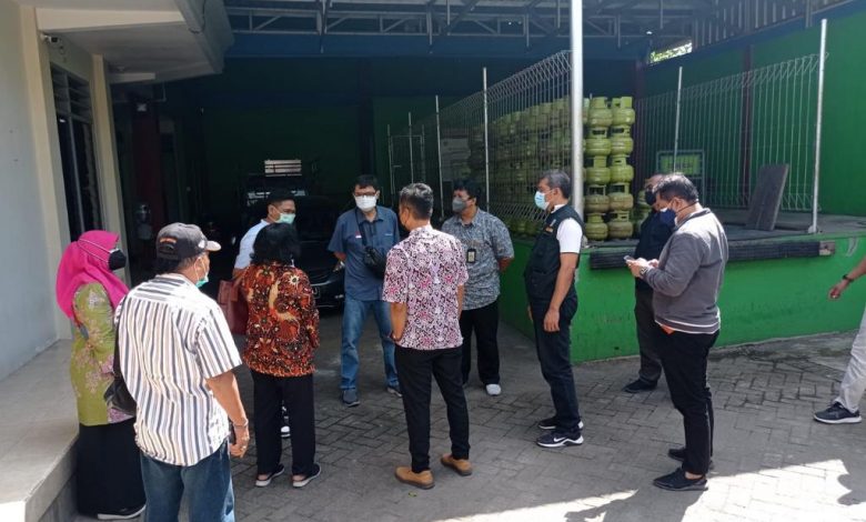 Photo of Pengguna Gas LPG Non Rumah Tangga Dihimbau Beli di Pangkalan dan Agen