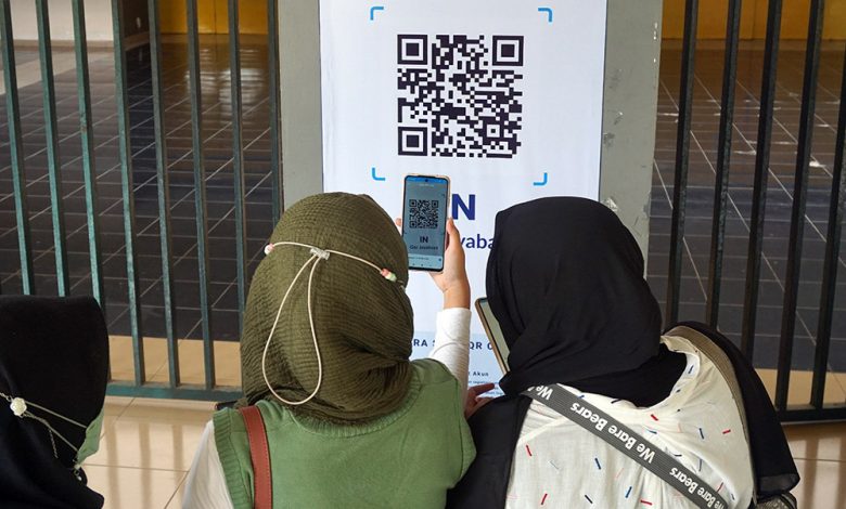 Photo of GOR Jayabaya Dibuka, Pengunjung Wajib Scan QR Code PeduliLindungi