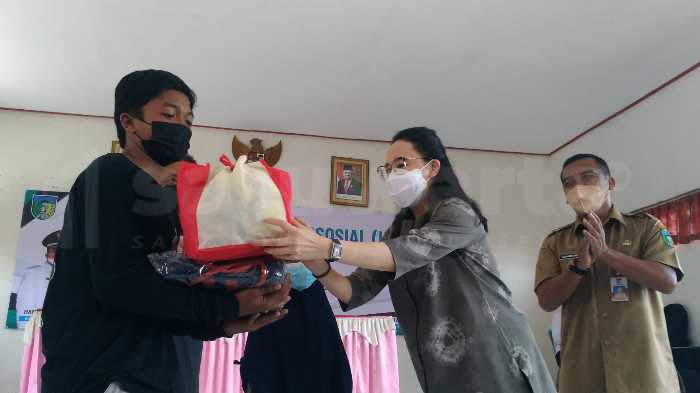 Photo of Dinsos-TP PKK Kab Kediri Keliling Desa Untuk Pendampingan Psikososial Anak Korban Covid-19