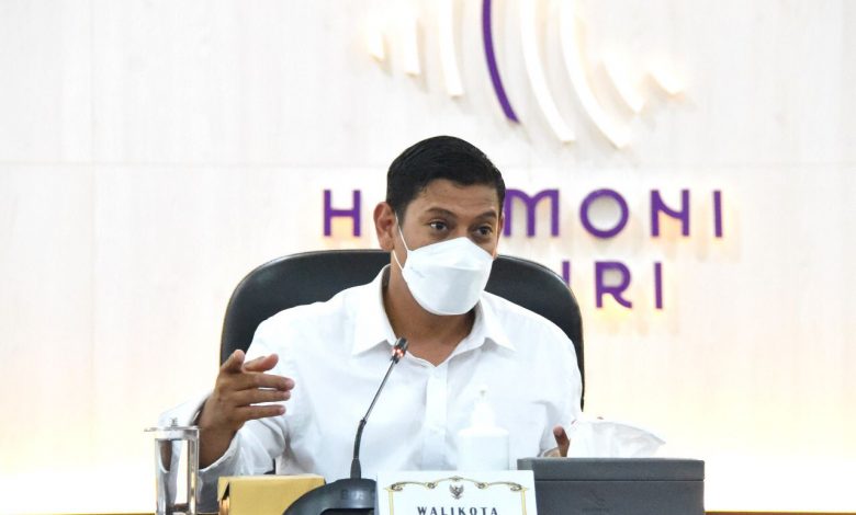 Photo of Tegaskan Sekolah Tidak Boleh Menahan Ijazah