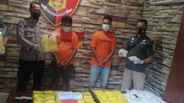 Photo of Bongkar Sindikat Antar Kota, Polisi Amankan Ratusan Ribu Dobel L