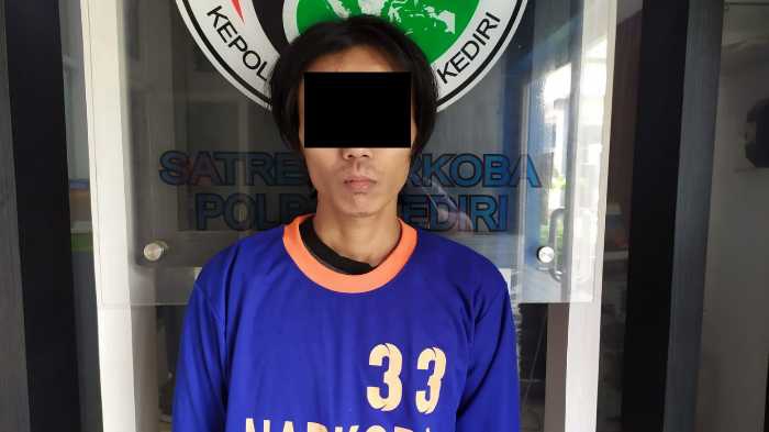 Photo of Edarkan Sabu, Tukang Listrik Dibekuk Satresnarkoba Polres Kediri