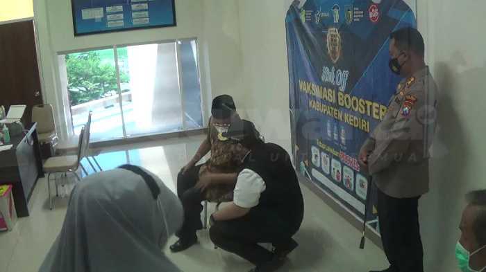 Photo of Pemkab Kediri Mulai Buka Vaksinasi Booster, Diutamakan Untuk Lansia