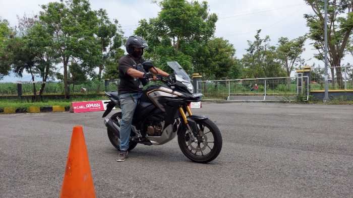 Photo of Mulai Mengaspal, CB150X Diperkenalkan ke Warga Kediri
