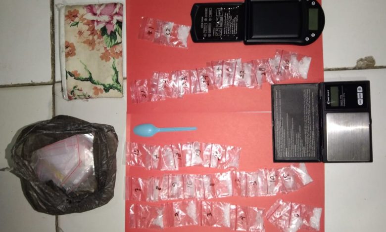 Photo of Tertangkap Basah Bawa Sabu Siap Edar di Jok Motor