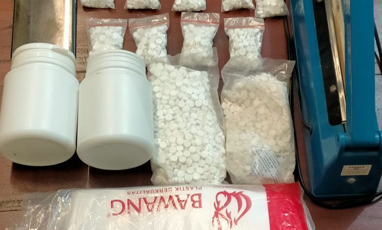 Photo of Bekuk Pengedar, Amankan 2900 Butir Dobel L