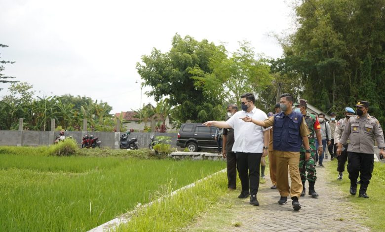 Photo of Nilai Ekonomi Lebih Menguntungkan, Mas Dhito Dorong Petani Beralih ke Pertanian Organik