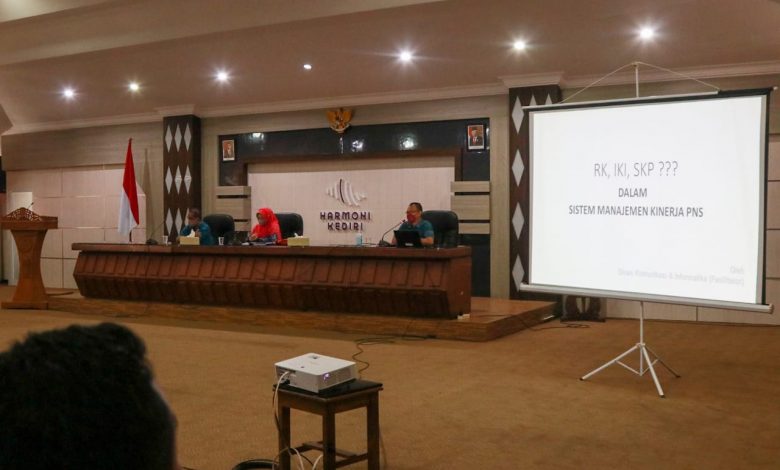 Photo of DisKominfo Kota Kediri Gelar Bimtek Penyusunan SKP 2022