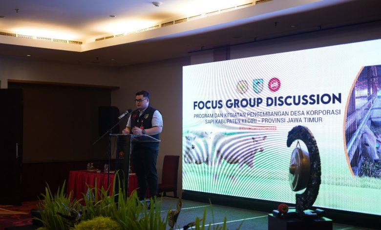 Photo of Dilirik Investor, Mas Dhito Ingatkan Peternak Sapi Fokus Pada Pengembangbiakan