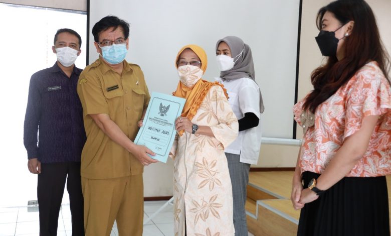 Photo of 2022, Disperdagin Targetkan 100 IKM Kota Kediri Tersertifikasi Halal