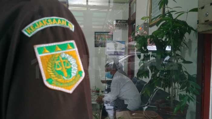 Photo of Eks Kadinsos Kota Kediri dan Pendamping BPNT Ditetapkan Tersangka Korupsi