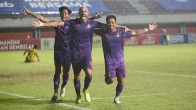 Photo of Positif Covid-19 Bersama 5 Pemain Lain, Persik Hadapi PSS Sleman Tanpa Youssef Ezzejjari