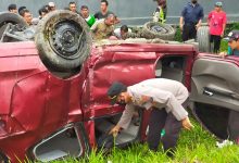 Photo of Mobil Dihantam KA, 4 Penumpang Luka-luka