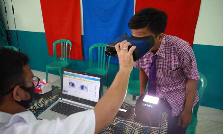 Photo of Ratusan Siswa SMAN 6 Kediri Rekam KTP-el di Sekolah