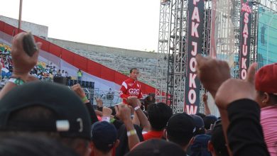 Photo of Di Depan Puluhan Ribu Relawan Sapu Lidi, Presiden Jokowi Sampaikan Hal Ini