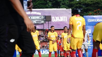 Photo of Menanti Kepastian Kompetisi, Persik Kediri Liburkan Tim
