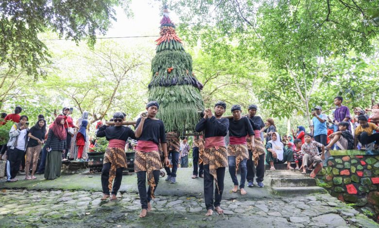 Photo of Festival Sumber Banteng Berpotensi Tarik Wisatawan Masa Depan