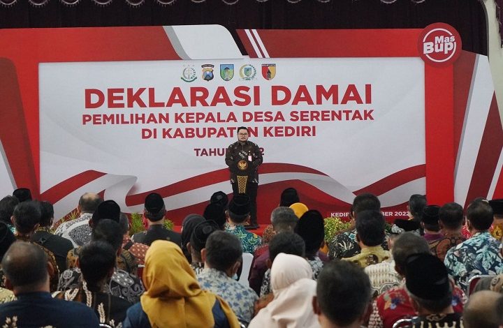 Photo of Pilkades Serentak, Mas Dhito Ingatkan Kades Harus Bekerja untuk Rakyat