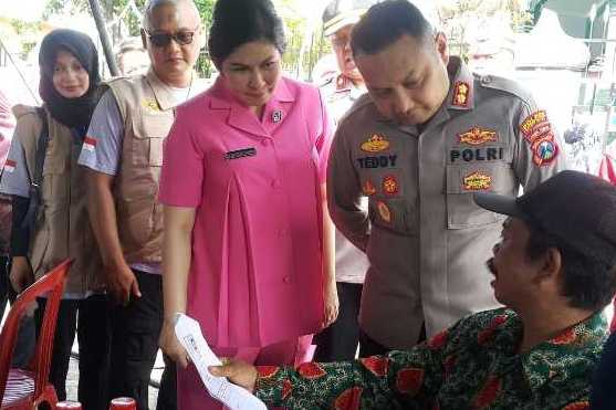 Photo of HUT Bhayangkara, RSTN Bersama Polres Kediri Kota Gelar Baksos Bagi Warga Semen