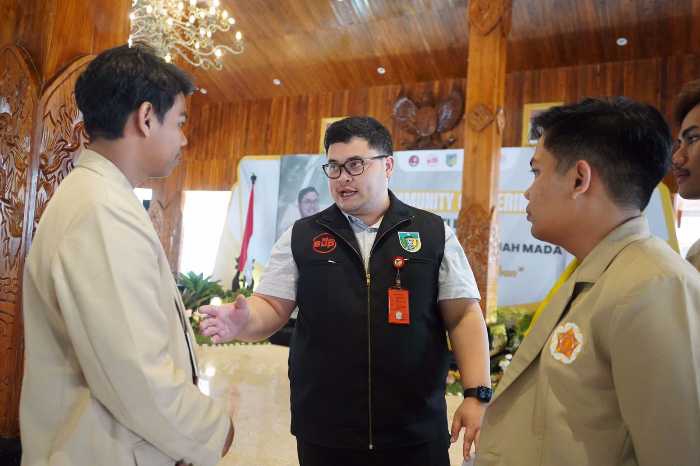 Photo of Mas Dhito Minta Mahasiswa Munculkan Outcome Bermanfaat di Lokasi KKN