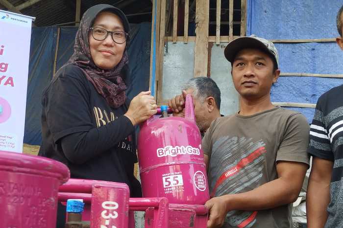 Photo of Respon Positif, Pemkab Kediri Mulai Salurkan Tabung Elpiji Non Subsidi ke Peternak