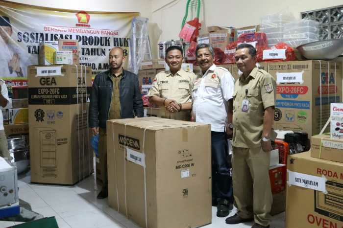 Photo of Ratusan Warga Banjaran Terima  Peralatan Wirausaha, Hibah Fraksi Gerindra DPRD Kota Kediri