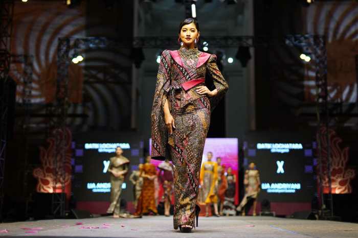 Photo of Kediri Fashion Batik Festival, Mas Dhito Sebut Batik Kediri Siap Untuk Kancah Nasional