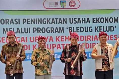 Photo of Pemkab Kediri Dampingi BUMDES Urus NIB, Dorong Potensi Ekonomi Desa