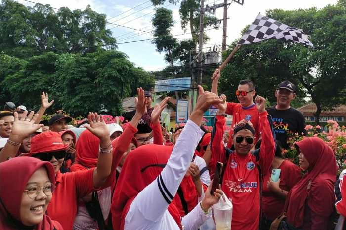 Photo of Ribuan Peserta Antusias Ikuti Jalan Santai-Ngaji Bersama Bro Ronny dan Gus Iqdam