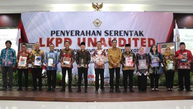 Photo of Serahkan LKPD 2023, Pemkab Kediri Komitmen Tingkatkan Integritas Tata Kelola Keuangan Daerah