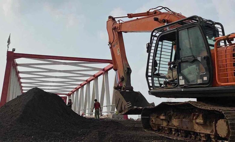 Photo of Pembangunan Jembatan Jongbiru Masuk Tahap Pengecoran Oprit