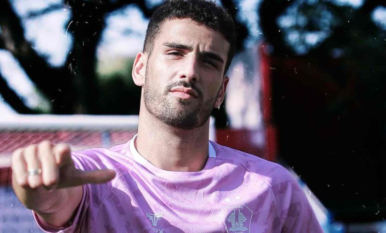 Photo of Genapi Kuota 8 Legiun Asing, Persik Kediri Rekrut Frasisco Carneiro Kiko