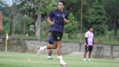 Photo of Ezra Walian Bertekad Raih Juara Bersama Persik