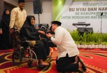 Photo of Nyai Bad, Ibunda Ketua PCNU Kediri Mantap Dukung Mas Dhito di Pilkada 2024
