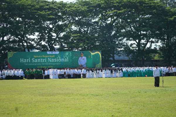 Photo of HSN 2024, Pj Bupati Kediri Ingatkan Peran Besar Santri – Ulama Dalam Perjuangan Bangsa