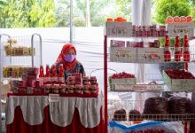 Photo of Dibantu Mas Dhito, Penjualan UMKM Rosela Ini Tembus Prancis
