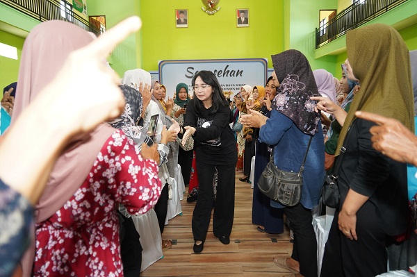 Photo of Bertemu Mbak Cicha, Pelaku UMKM Ini Sampaikan Usahanya Tembus Pasar Internasional