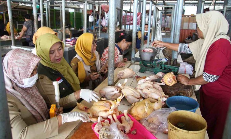 Photo of Pantau Bahan Pangan di Pasar, Pemkab Kediri Sebut Harga dan Kualitas Jadi Perhatian Utama