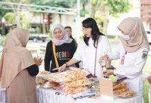 Photo of Bazar Ngabuburit Pemkab Kediri Gandeng 18 Paguyuban UMKM, Produk Laris Diserbu Pembeli