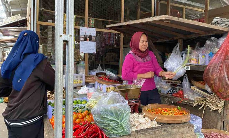 Photo of Sempat Meroket, Harga Cabai di Kediri Kini Berangsur Turun