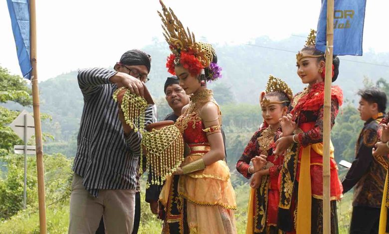 Photo of HUT Kabupaten Kediri ke-1221, Air Suci dari 7 Sumber Akan Disatukan dalam Simbol Empat Arah