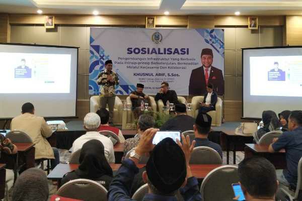 Photo of Anggota DPRD Jatim Khusnul Arif Ingatkan Pentingnya Penerapan Pembangunan Berkelanjutan