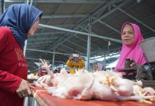 Photo of Pemkab Kediri Pastikan Stabilisasi Harga dan Pasokan Bahan Pokok Jelang Idul Fitri